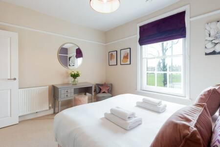 Central, Stunning 2 Bed Apartment With Parking! Cambridge  Esterno foto