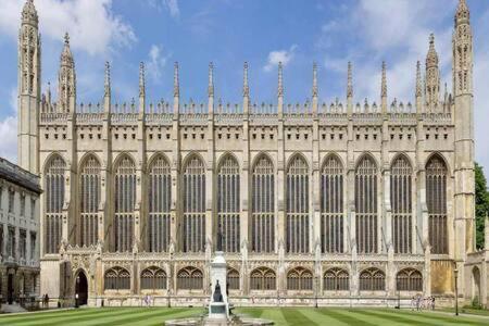 Central, Stunning 2 Bed Apartment With Parking! Cambridge  Esterno foto