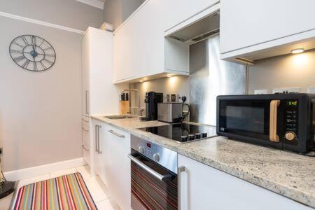 Central, Stunning 2 Bed Apartment With Parking! Cambridge  Esterno foto